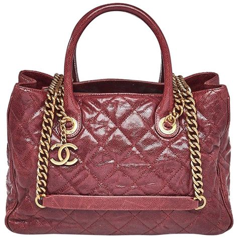 chanel hand bag bordeaux caviar skin|CHANEL. Sac cabas en veau caviar matelassé bordeaux..